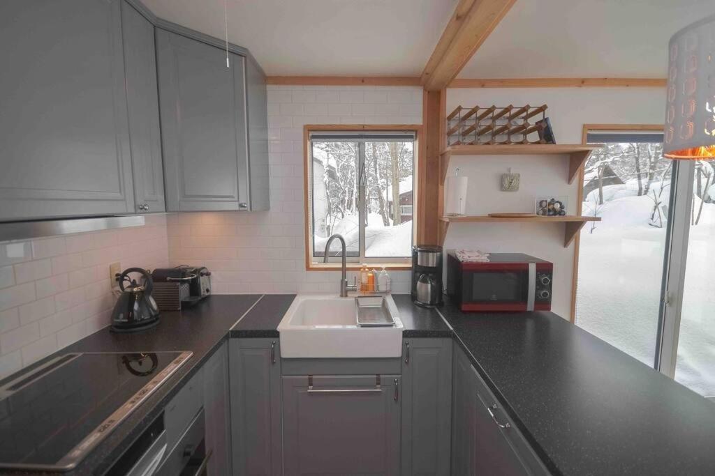 Colonsay- Amazing Views 3bdr 2bth *